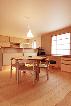 南部赤松（ナンブアカマツ）無垢フローリング　施工写真