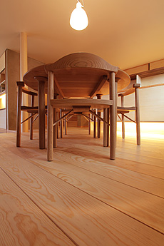 南部赤松（ナンブアカマツ）無垢フローリング　施工写真