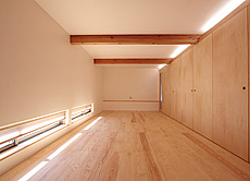 南部赤松（ナンブアカマツ）無垢フローリング　施工写真