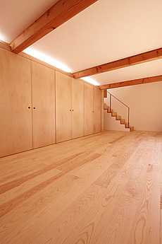 南部赤松（ナンブアカマツ）無垢フローリング　施工写真