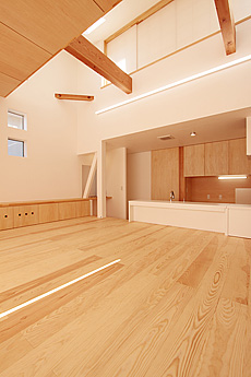 南部赤松（ナンブアカマツ）無垢フローリング　施工写真