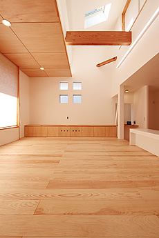 南部赤松（ナンブアカマツ）無垢フローリング　施工写真