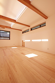 南部赤松（ナンブアカマツ）無垢フローリング　施工写真