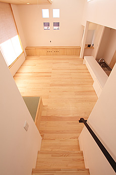 南部赤松（ナンブアカマツ）無垢フローリング　施工写真