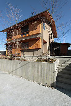 南部赤松（ナンブアカマツ）無垢フローリング　施工写真