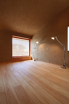 南部赤松（ナンブアカマツ）無垢フローリング　施工写真