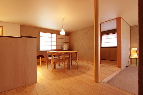 南部赤松（ナンブアカマツ）無垢フローリング　施工写真