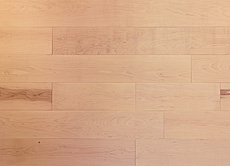 写真：無塗装品（国産　アサダ　無垢フローリング）