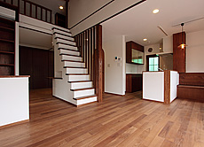 ブラウン アッシュ 無垢フローリング 施工写真