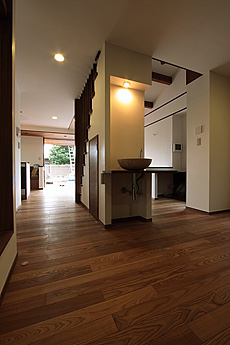 ブラウン アッシュ　床暖房対応　無垢フローリング　施工写真