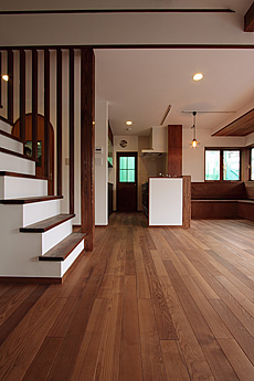 ブラウン アッシュ　床暖房対応　無垢フローリング　施工写真