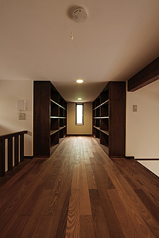 ブラウン アッシュ　床暖房対応　無垢フローリング　施工写真