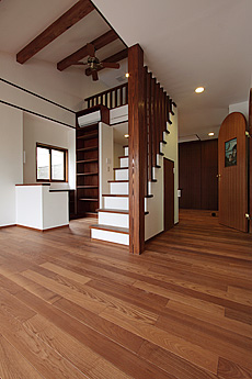 ブラウン アッシュ　床暖房対応　無垢フローリング　施工写真