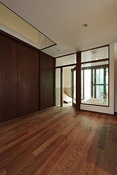 ブラウン アッシュ　床暖房対応　無垢フローリング　施工写真