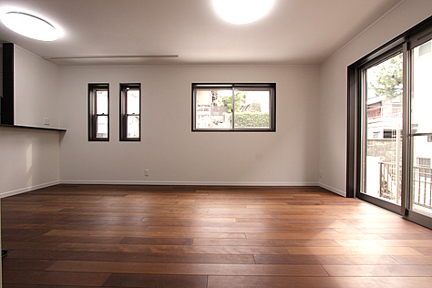 ブラウン バーチ　床暖房対応　無垢フローリング　施工写真