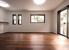 ブラウン バーチ　床暖房対応　無垢フローリング　施工写真