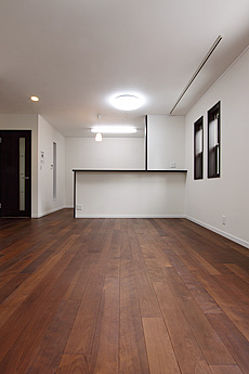 ブラウン バーチ　床暖房対応　無垢フローリング　施工写真