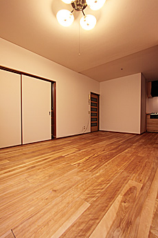 樺（カバ/バーチ）無垢フローリング　施工写真