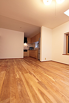 樺（カバ/バーチ）無垢フローリング　施工写真