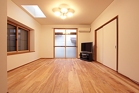 樺（カバ/バーチ）無垢フローリング　施工写真