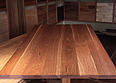 写真：ブラックチェリー　巾ハギ板