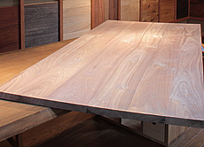 写真：ブラックウォールナット　巾ハギ板