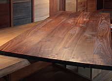 写真：ブラックウォールナット　巾ハギ板