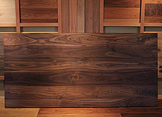 写真：ブラックウォールナット　巾ハギ板