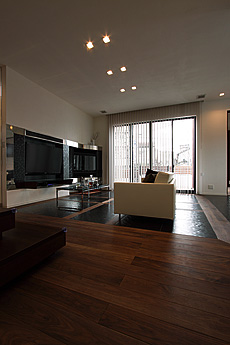 ブラックウォールナット　無垢フローリング　施工写真