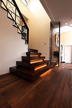 ブラックウォールナット　無垢フローリング　施工写真