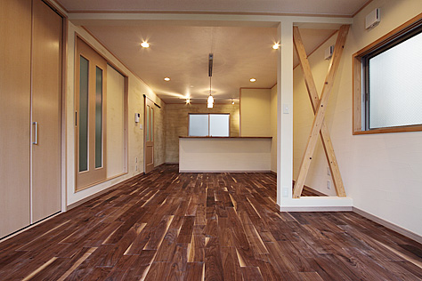 ブラックウォールナット　無垢フローリング　施工写真