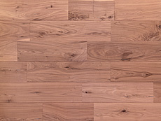 写真：ブラックウォールナット　無垢フローリング　無塗装・ツナギ面V溝入りUNI・節あり