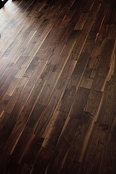 ブラックウォールナット　無垢フローリング　施工写真