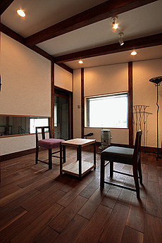 ブラックウォールナット　無垢フローリング　施工写真