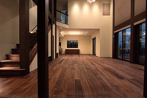 ブラックウォールナット　無垢フローリング　施工写真