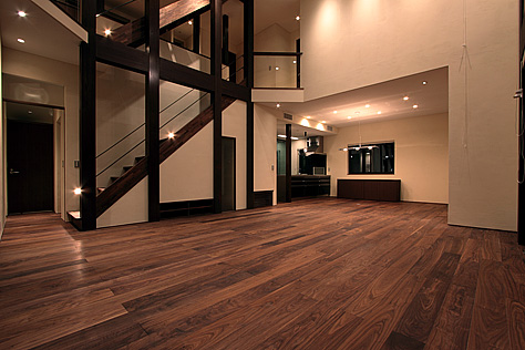 ブラックウォールナット　無垢フローリング　施工写真