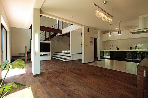 ブラックウォールナット　無垢フローリング　施工写真