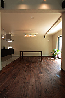 ブラックウォールナット　無垢フローリング　施工写真