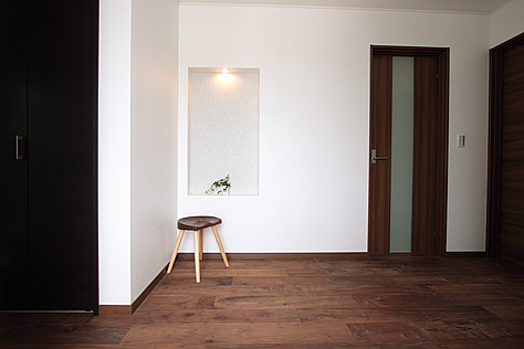 ブラックウォールナット　無垢フローリング　施工写真