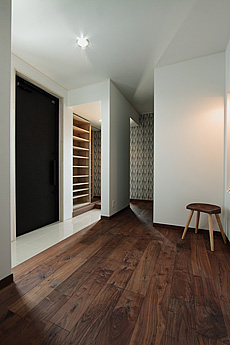 ブラックウォールナット　無垢フローリング　施工写真