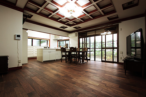 ブラックウォールナット　無垢フローリング　施工写真