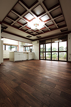 ブラックウォールナット　無垢フローリング　施工写真