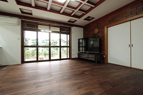 ブラックウォールナット　無垢フローリング　施工写真