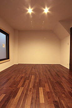 ブラックウォールナット　無垢フローリング　施工写真