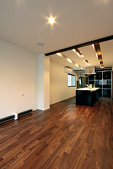 ブラックウォールナット　無垢フローリング　施工写真