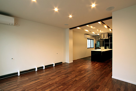 ブラックウォールナット　無垢フローリング　施工写真