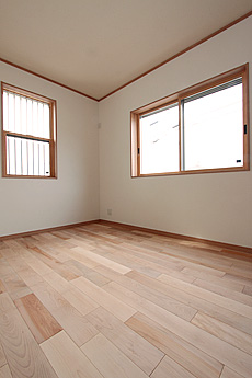 国産　椈（ブナ） 無垢フローリング　施工写真