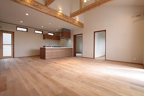 国産　椈（ブナ） 無垢フローリング　施工写真