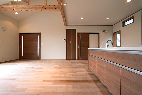 国産　椈（ブナ） 無垢フローリング　施工写真