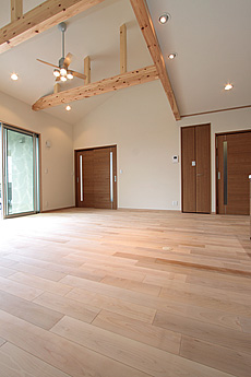 国産　椈（ブナ） 無垢フローリング　施工写真